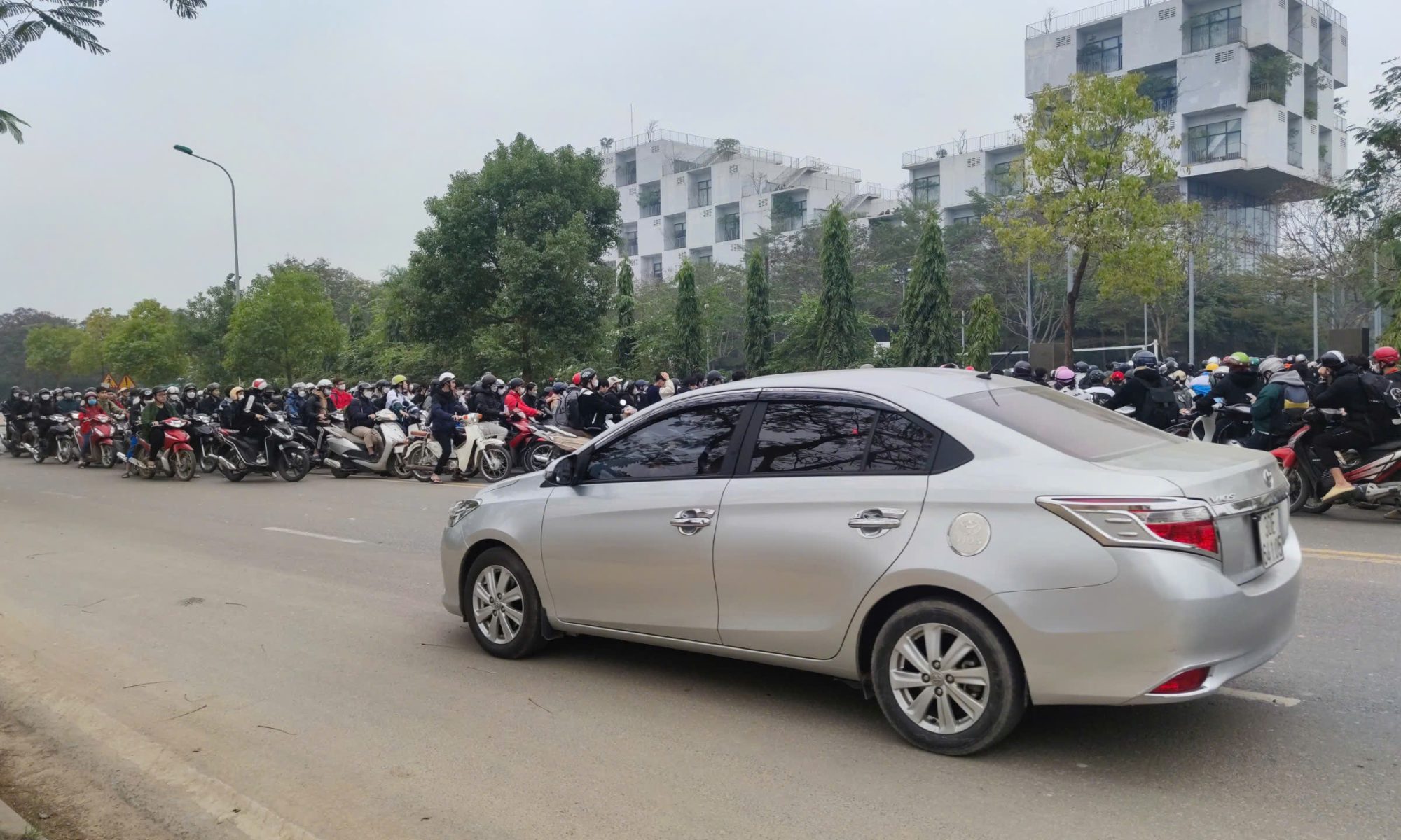 nguyen-thi-hue-dat-hoa-lac (5)