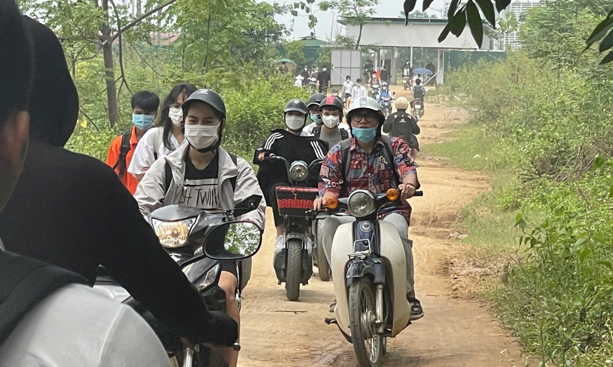 nguyen-thi-hue-dat-hoa-lac (6)