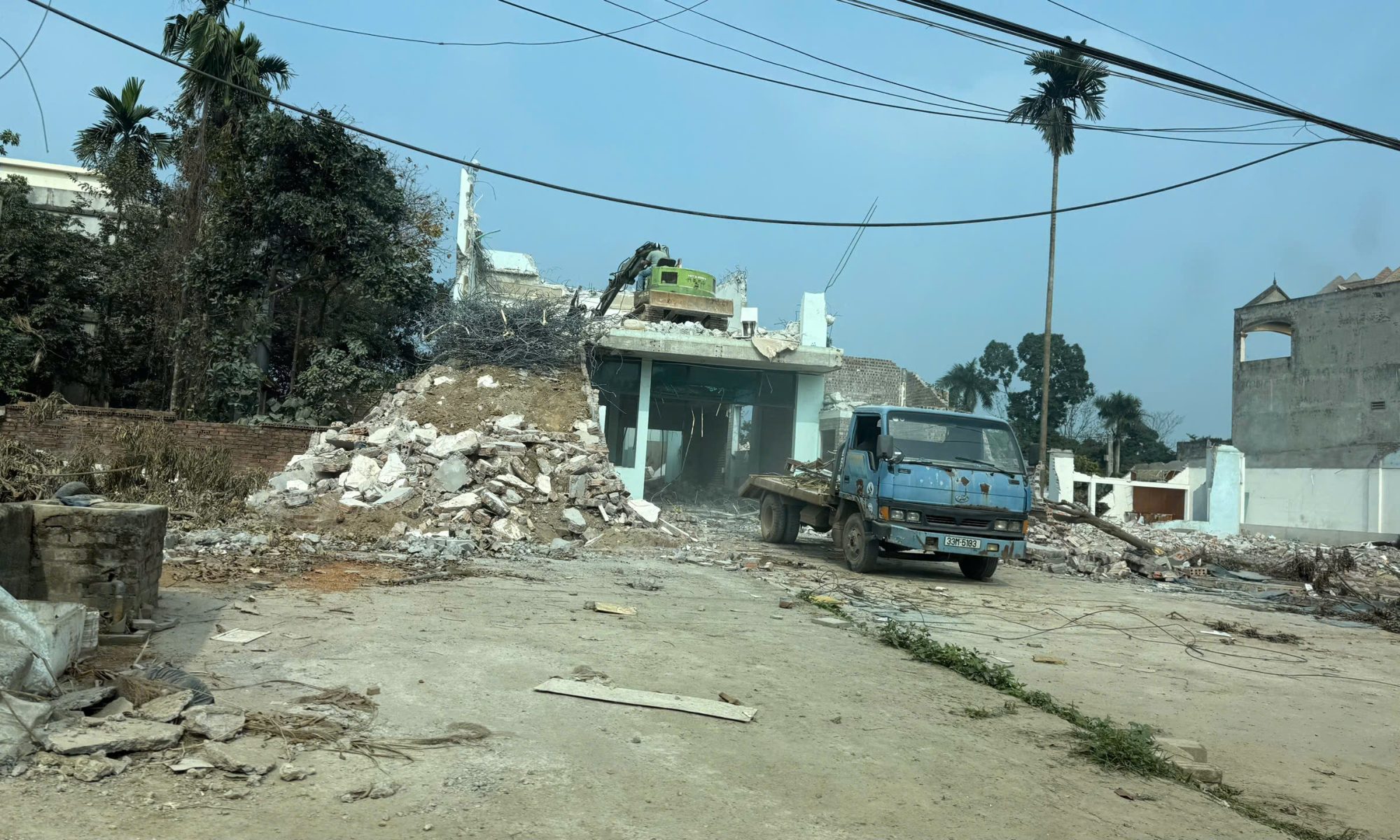 nguyen-thi-hue-dat-hoa-lac (1)