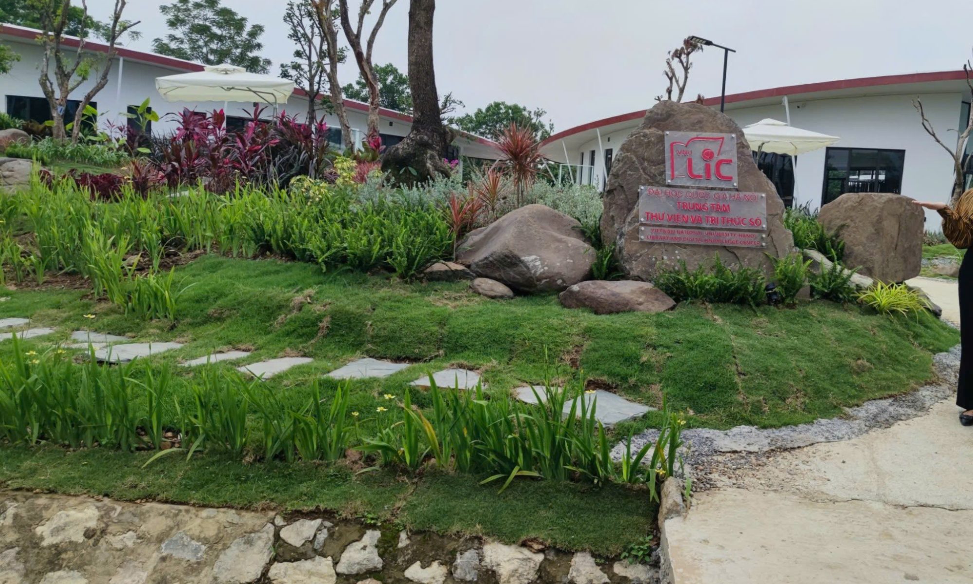 nguyen-thi-hue-dat-hoa-lac (10)