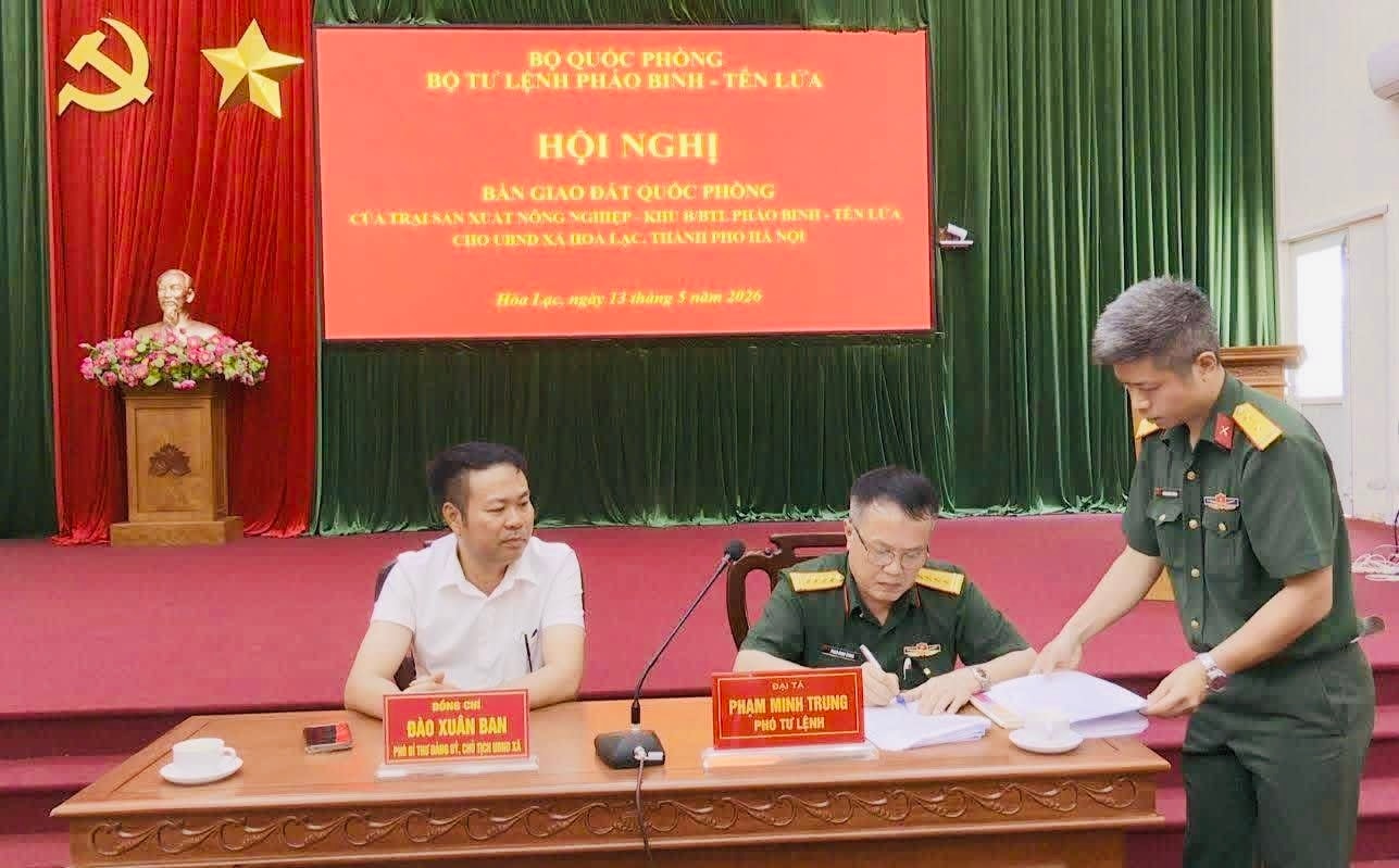 nguyen-thi-hue-dat-hoa-lac (10)